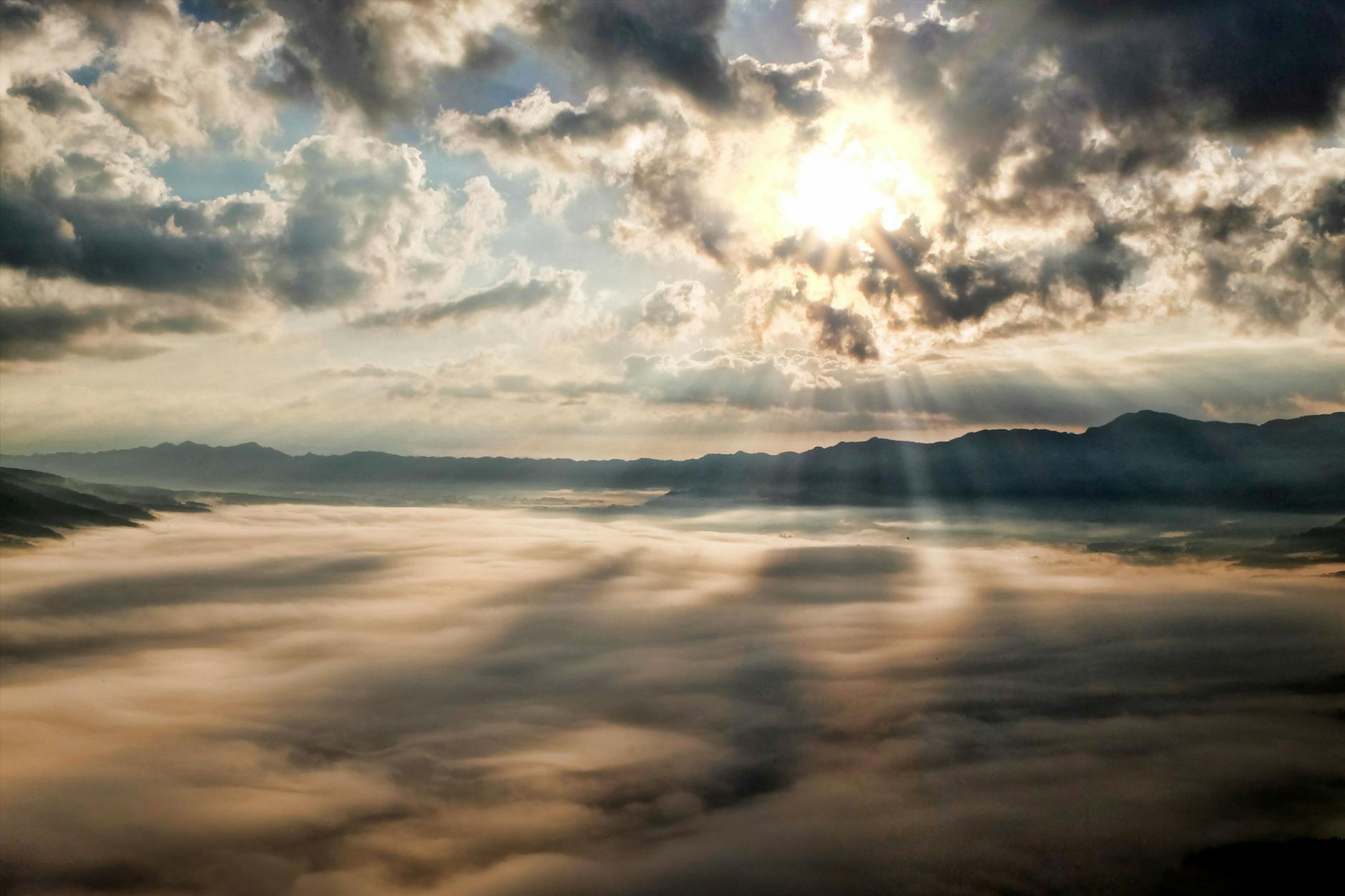 kumamoto-japan-aso-cloud-45848 light sun cloud japan